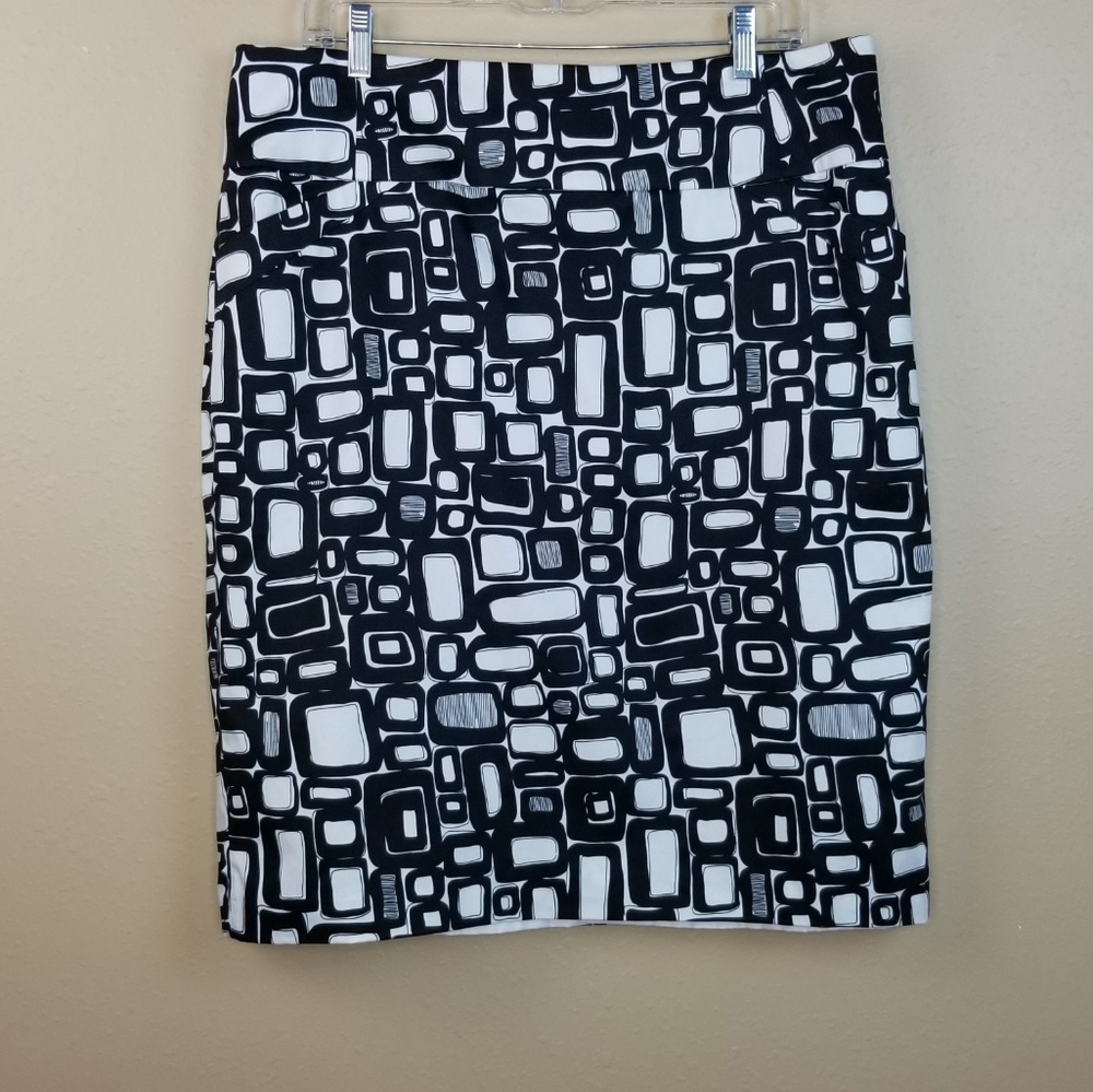 CALVIN KLEIN Black & White Career Skirt sz 14 B6.3